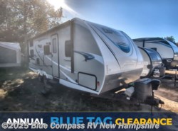 Used 2019 Coachmen Freedom Express Ultra Lite 275BHS available in Epsom, New Hampshire
