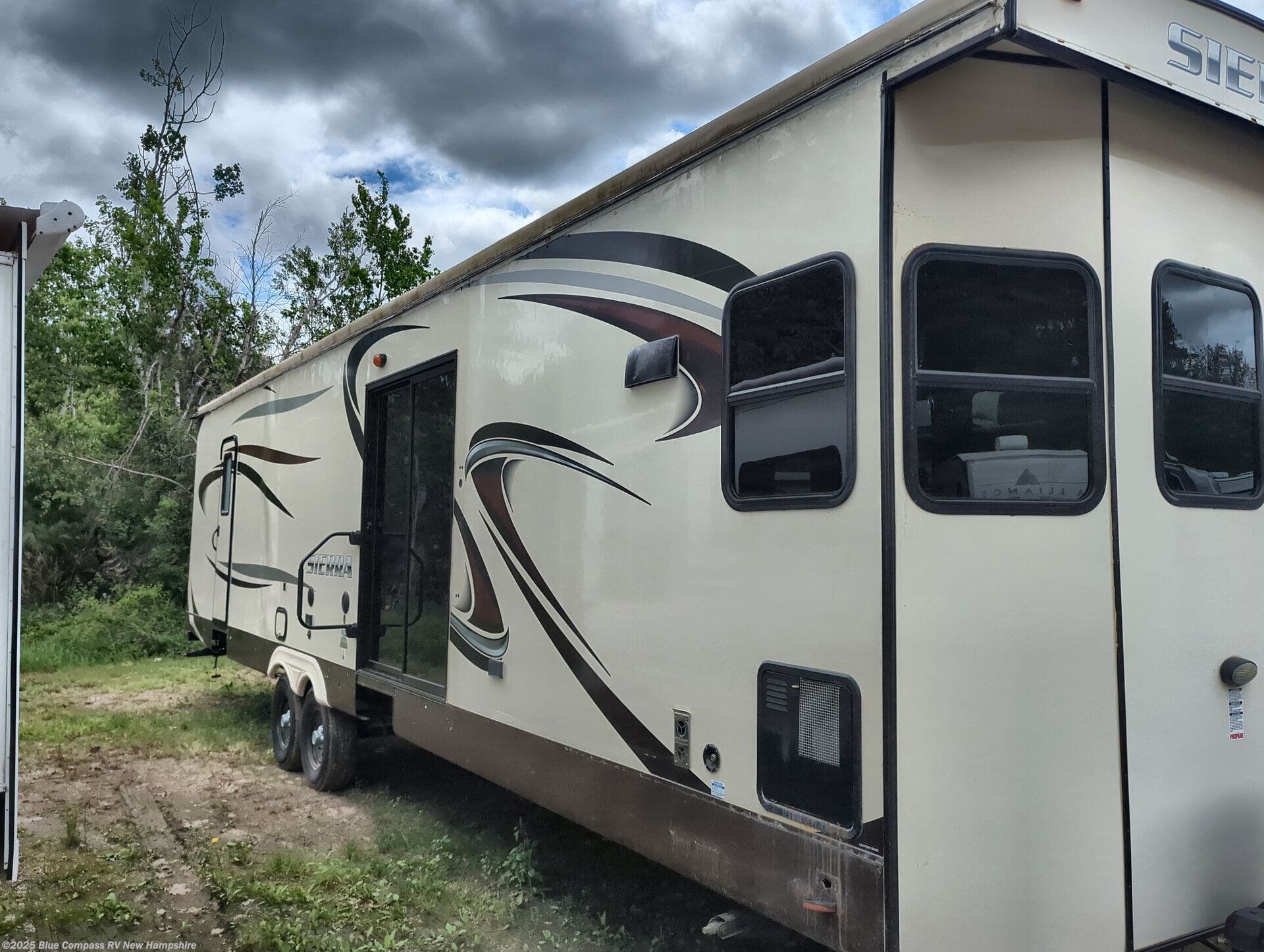 Used 2014 Forest River Sierra 392FK available in Epsom, New Hampshire
