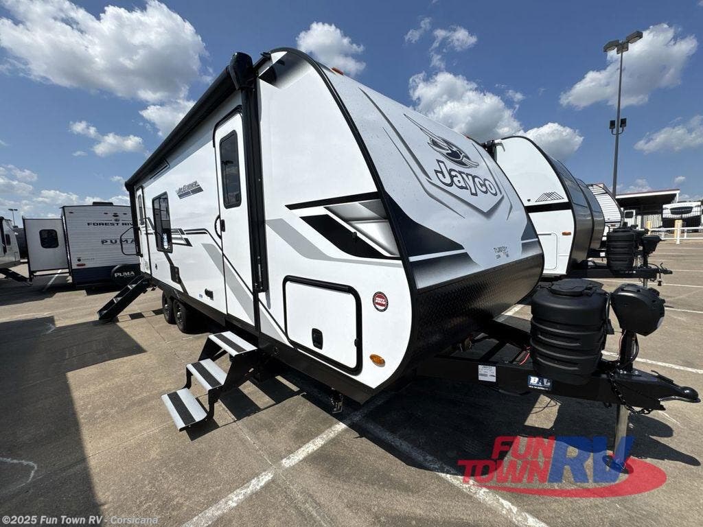 New 2026 Jayco Jay Feather 23RK available in Corsicana, Texas