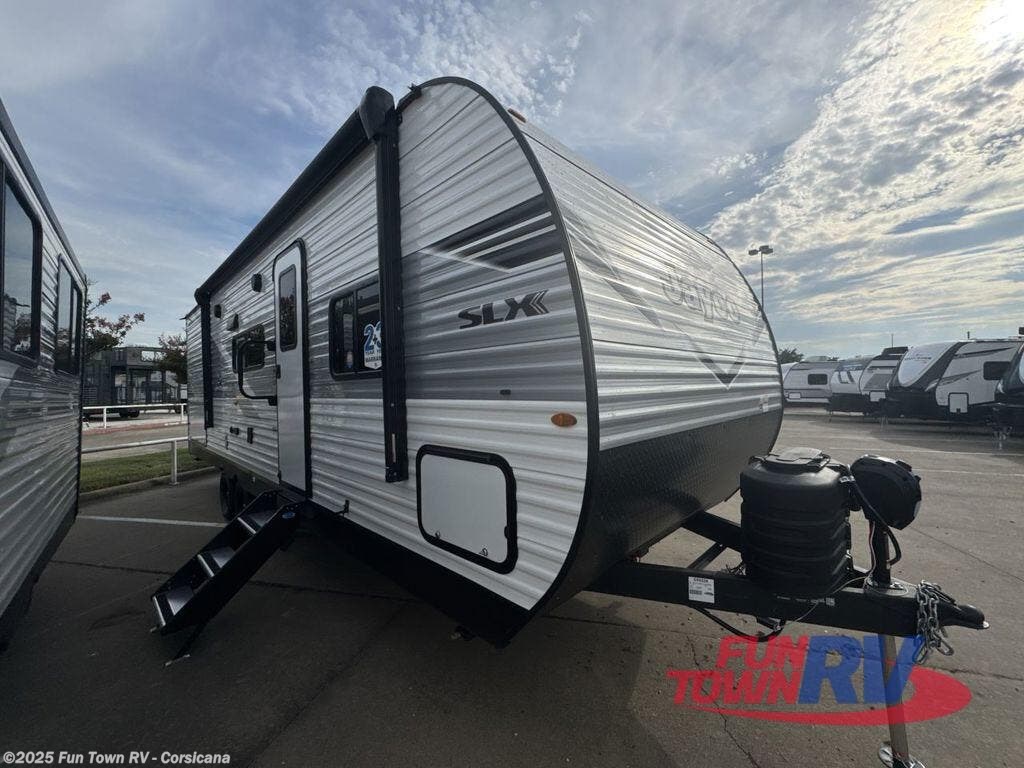 New 2026 Jayco Jay Flight SLX 261BHS available in Corsicana, Texas