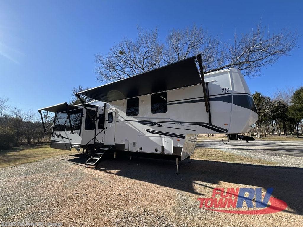 New 2025 Palomino Columbus 383RLH available in Orange, Texas