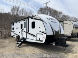 Used 2022 CrossRoads Sunset Trail Super Lite SS242BH available in Guttenberg, Iowa