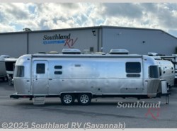 Used 2022 Airstream Flying Cloud 27FB Twin available in Savannah, Georgia