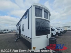 New 2024 CrossRoads Hampton HP390PVL available in Cibolo, Texas