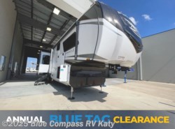 New 2025 Jayco Pinnacle 38KPTS available in Katy, Texas