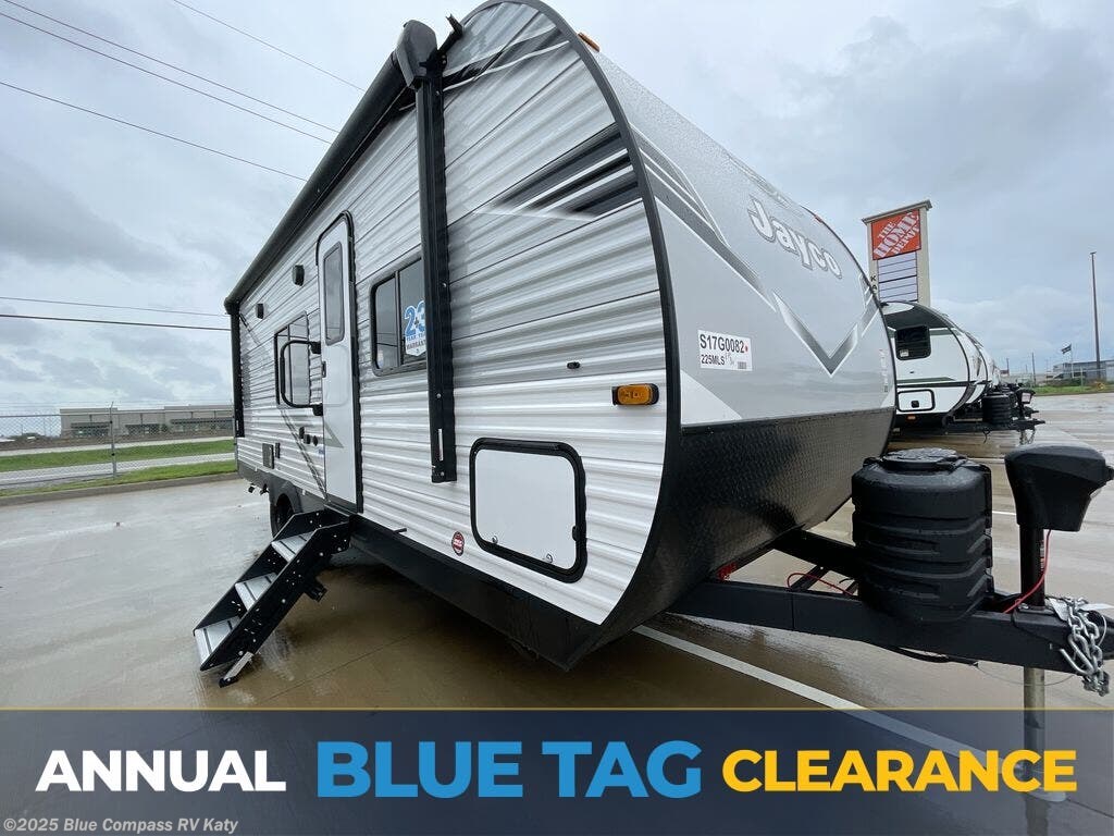 New 2025 Jayco Jay Flight SLX 225MLS available in Katy, Texas