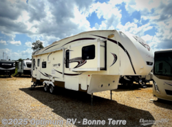 Used 2014 Palomino Sabre Silhouette 281RLDS available in Bonne Terre, Missouri