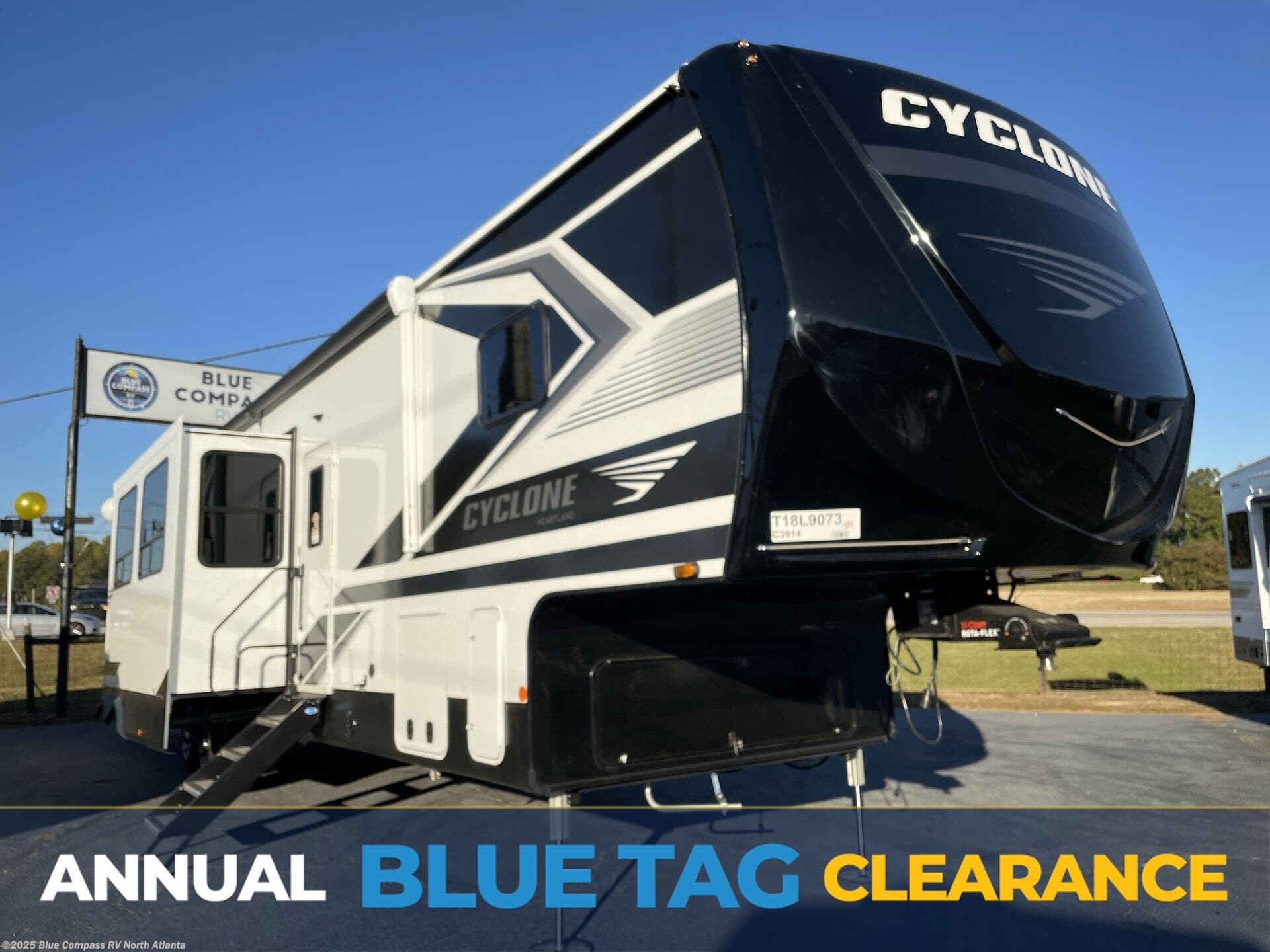 New 2025 Heartland Cyclone 3914 available in Buford, Georgia
