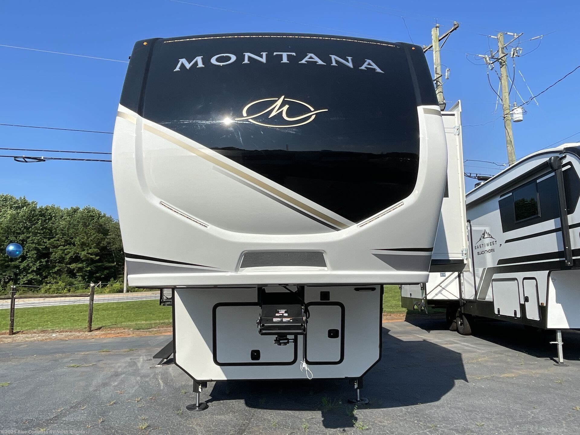 New 2026 Keystone Montana 3532SP available in Buford, Georgia