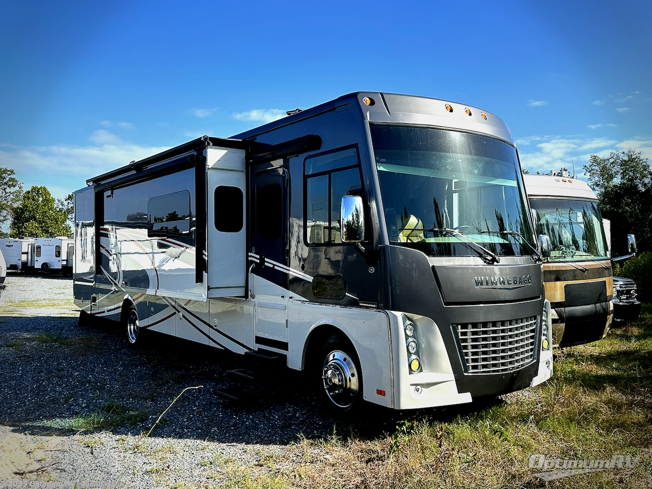 Used 2016 Itasca Suncruiser 38Q available in Tallahassee, Florida