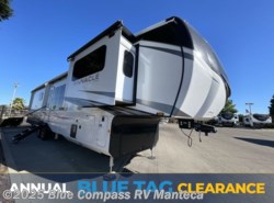 New 2025 Jayco Pinnacle 38FLGS available in Manteca, California