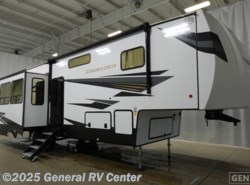 New 2026 Prime Time Crusader KING33 available in Fort Myers, Florida