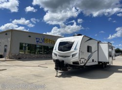 Used 2020 Coachmen Freedom Express 323BHDS available in Cleburne, Texas