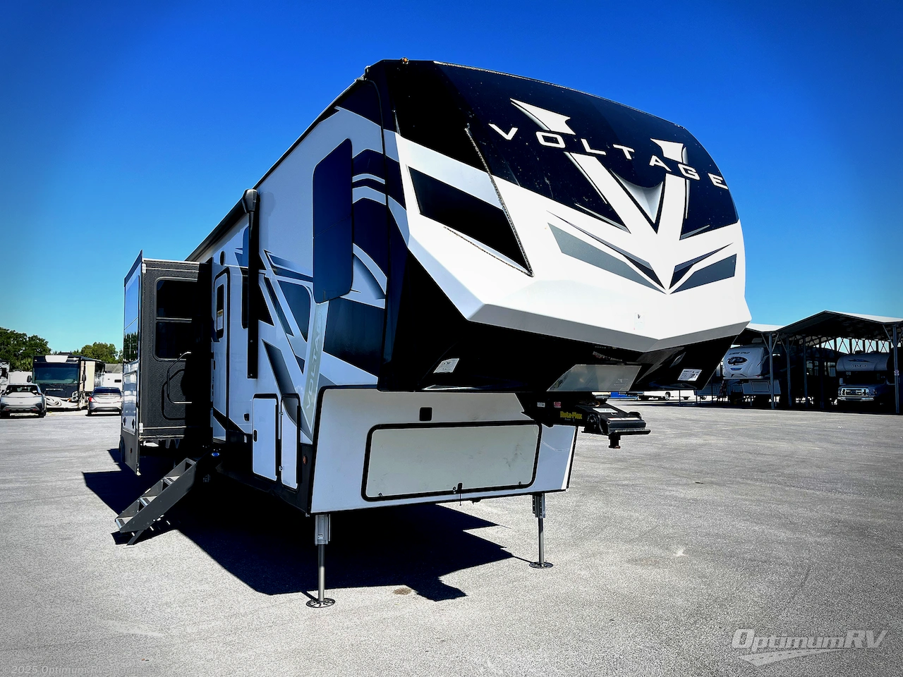 Used 2021 Dutchmen Voltage 3845 available in La Feria, Texas