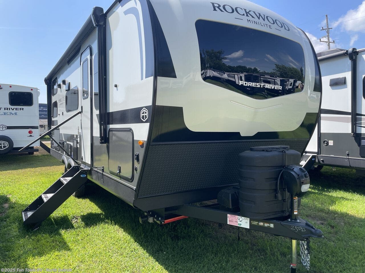 New 2026 Forest River Rockwood Mini Lite 2509S available in North Branch, Michigan
