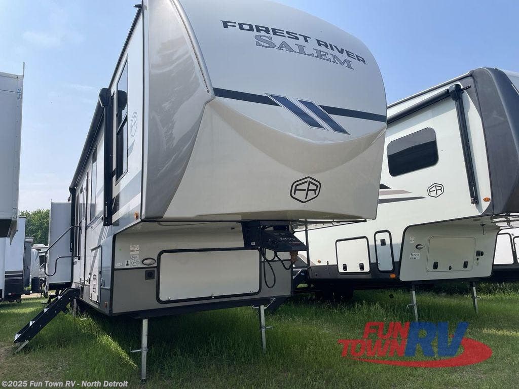 New 2025 Forest River Salem Hemisphere 38VERANDA available in North Branch, Michigan
