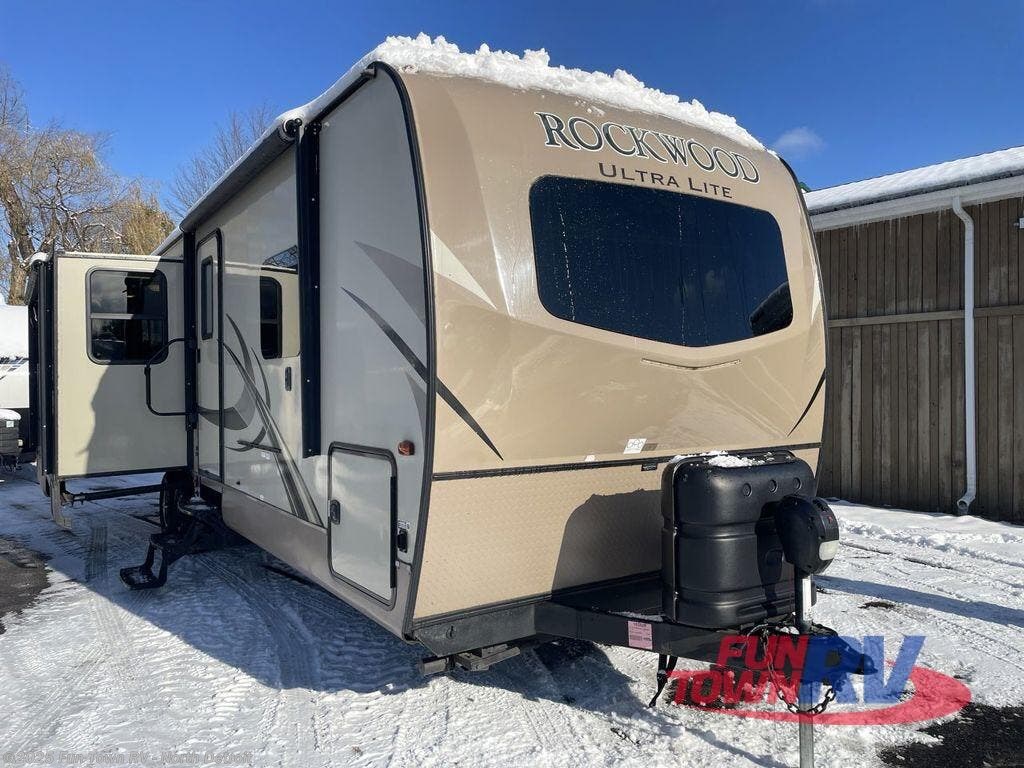Used 2018 Forest River Rockwood Ultra Lite 2906WS available in North Branch, Michigan