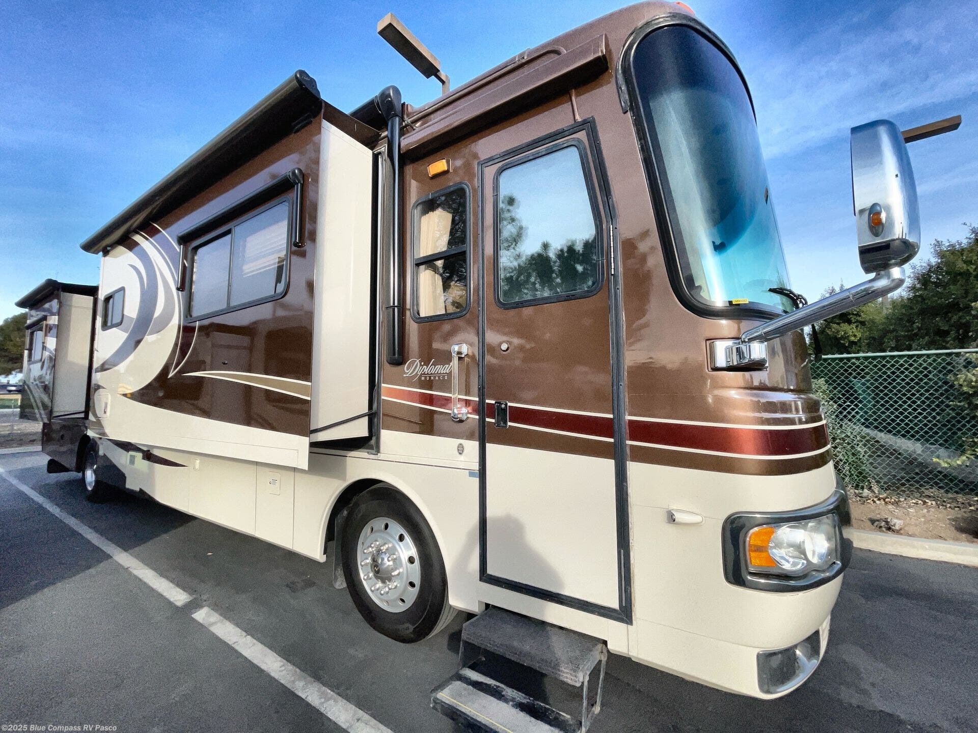 Used 2008 Monaco RV Diplomat 40 PDQ available in Pasco, Washington