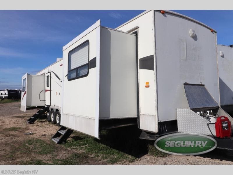 Used 2006 Play-Mor 2 ROOM CAST available in Seguin, Texas
