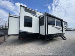 Used 2022 Keystone Montana High Country 335BH available in Buda, Texas