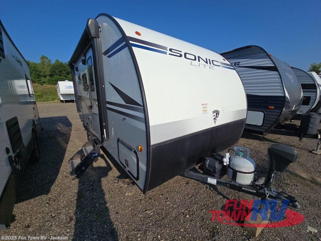 Used 2021 Venture RV Sonic Lite SL150VRB available in Jackson, Mississippi