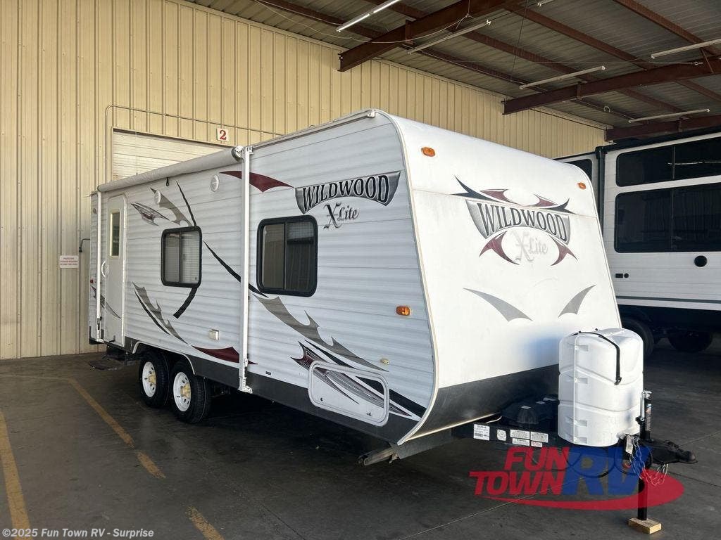Used 2013 Forest River Wildwood X-Lite 221RBXL available in Surprise, Arizona