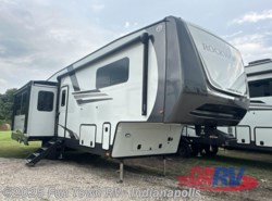 New 2026 Forest River Rockwood Signature 405SBH available in Edinburgh, Indiana
