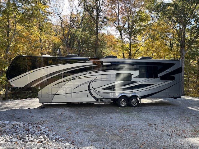Used 2022 Vanleigh Beacon 41 LKB- Located in Eddyville, Kentucky available in , Florida