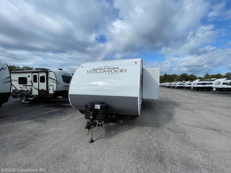 New 2026 Forest River Wildwood X-Lite 273QBXL available in Muskegon, Michigan