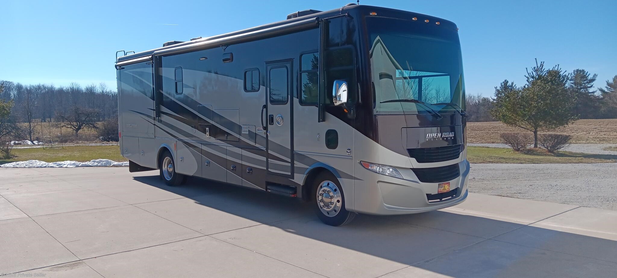 Used 2018 Tiffin Open Road Allegro 32SA available in Montague, Michigan