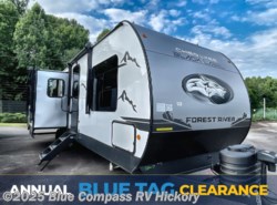 New 2025 Forest River Cherokee Wolf Den 273XLKBL available in Claremont, North Carolina