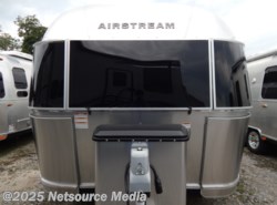 Used 2019 Airstream Flying Cloud 25FBQ available in Louisville, Tennessee