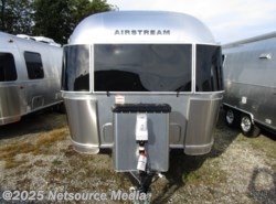 Used 2019 Airstream International Signature 27FB Twin available in Louisville, Tennessee