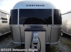 Used 2019 Airstream International Signature 27FB available in Louisville, Tennessee
