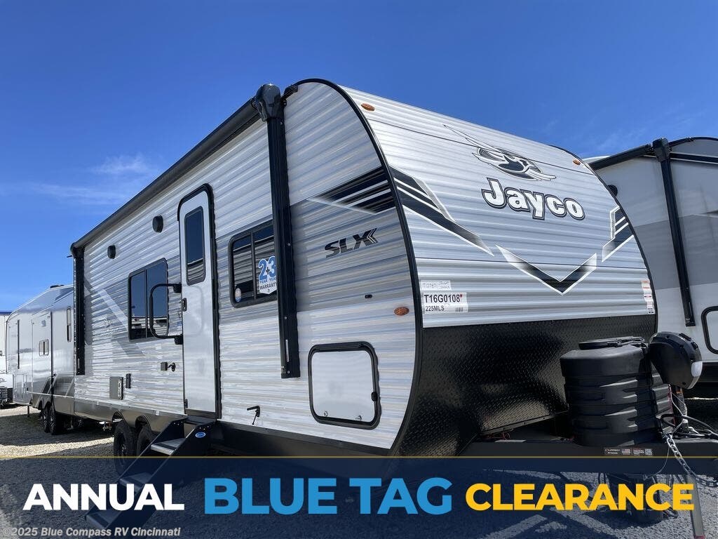 New 2026 Jayco Jay Flight SLX 225MLS available in Cincinnati, Ohio