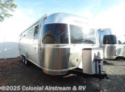 New 2018 Airstream International Signature 27FBQ Queen available in Lakewood, New Jersey