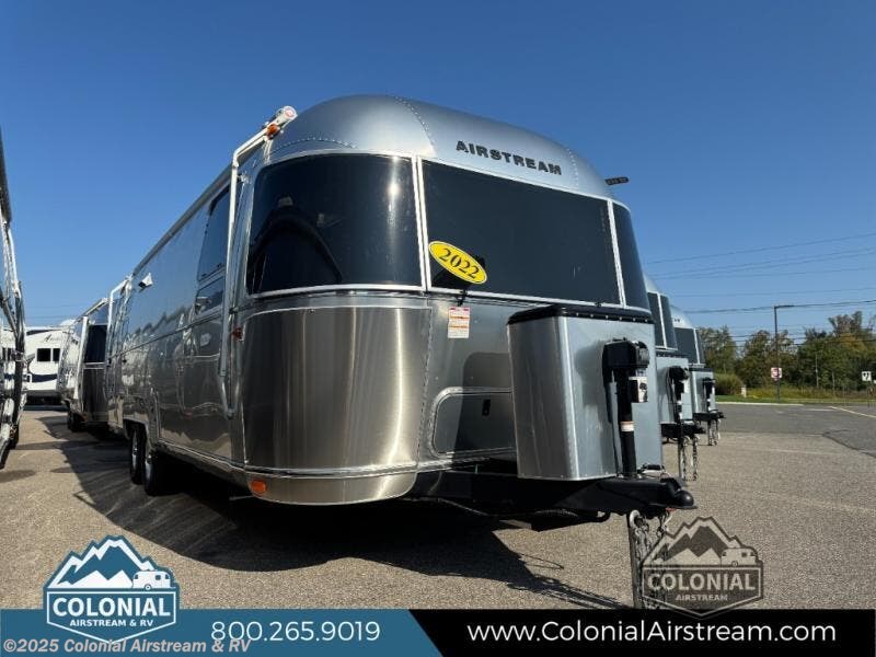 Used 2022 Airstream Flying Cloud 27FBT Twin available in Millstone Township, New Jersey