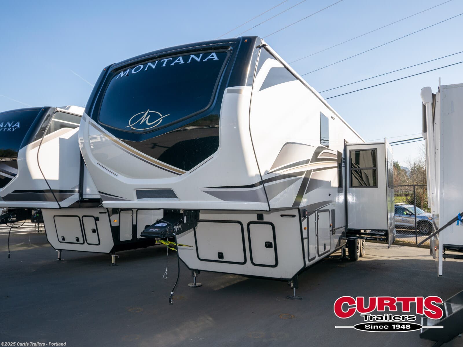 New 2025 Keystone Montana 3795FK available in Portland, Oregon