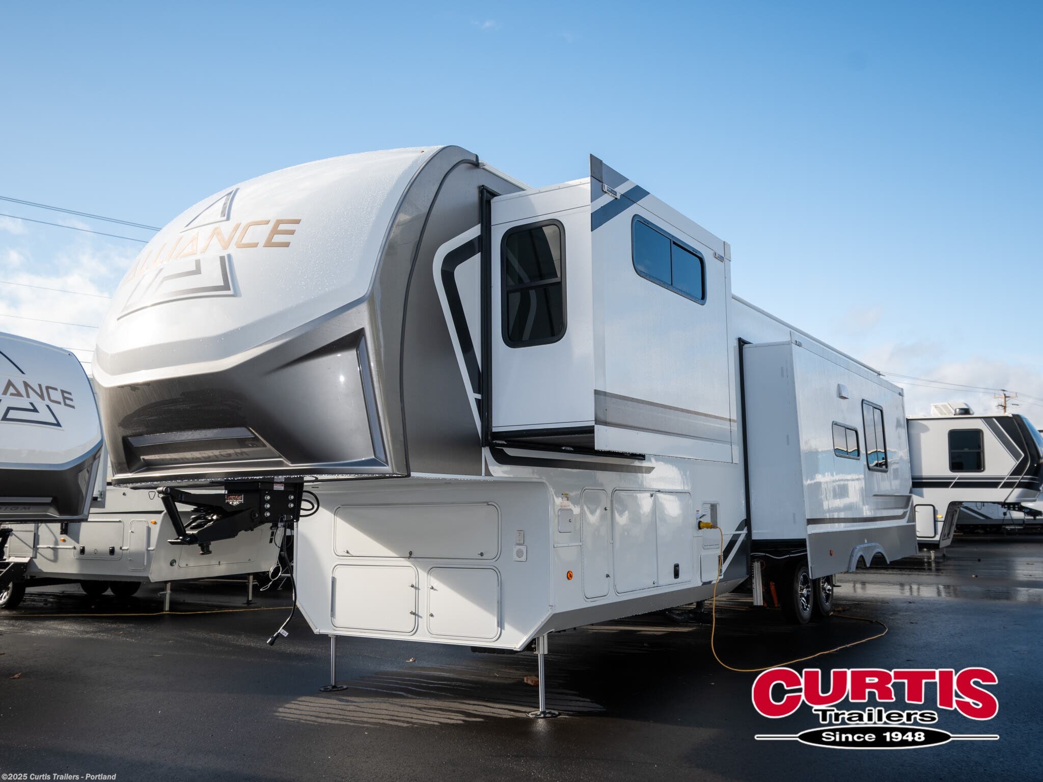 New 2026 Alliance RV Paradigm 388SP available in Portland, Oregon