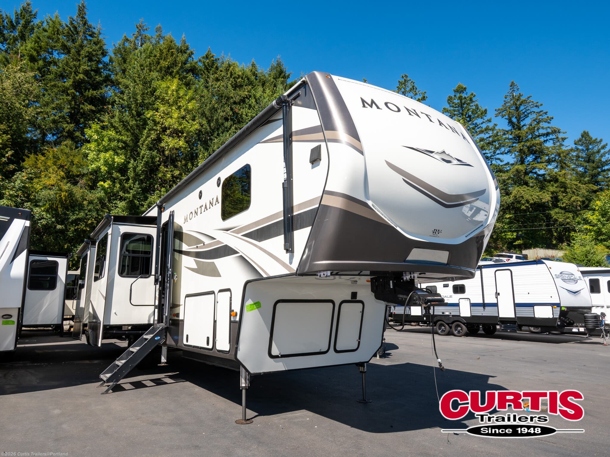 Used 2020 Keystone Montana 3700lk available in Portland, Oregon