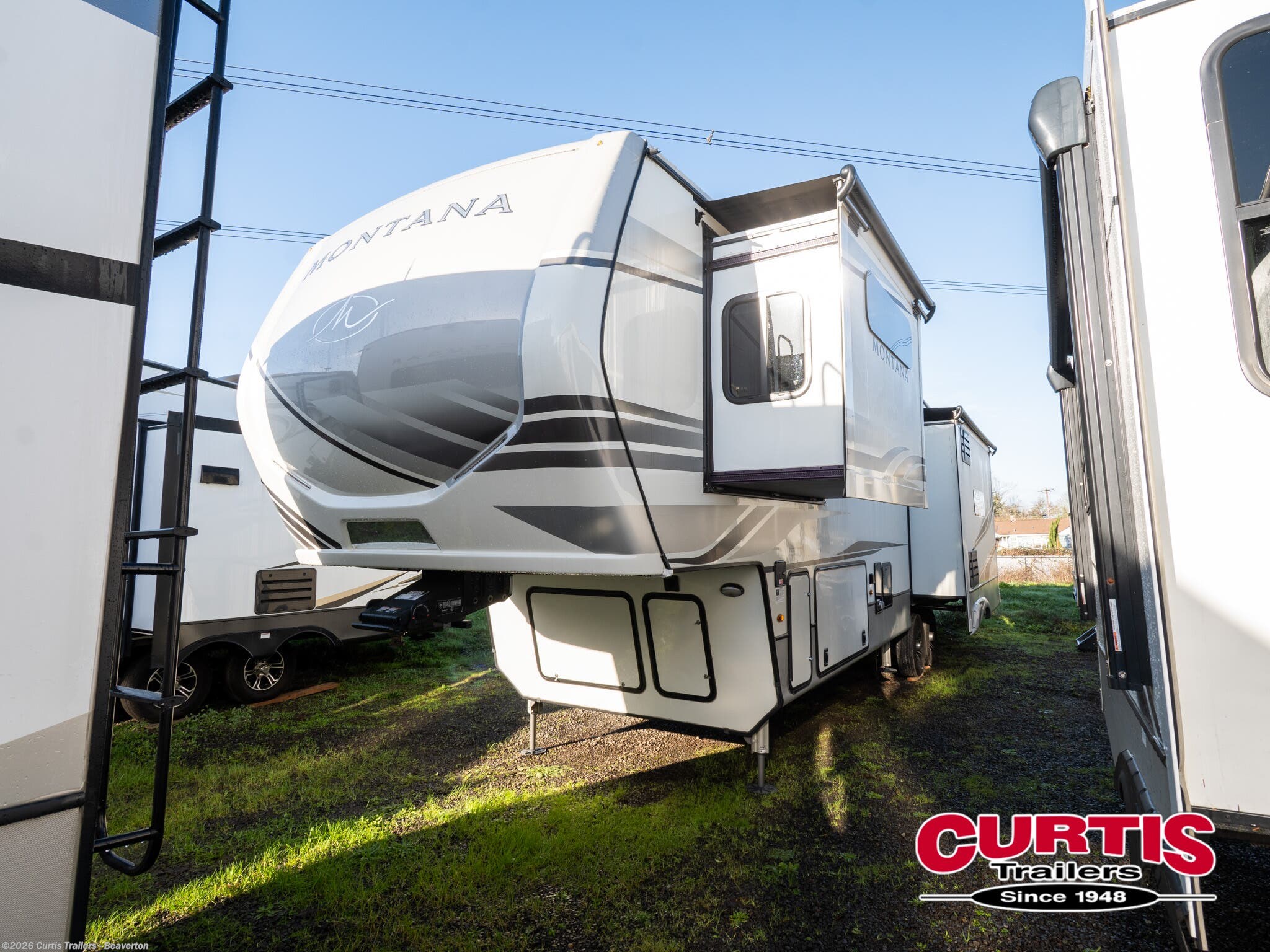 Used 2022 Keystone Montana 3231CK available in Beaverton, Oregon