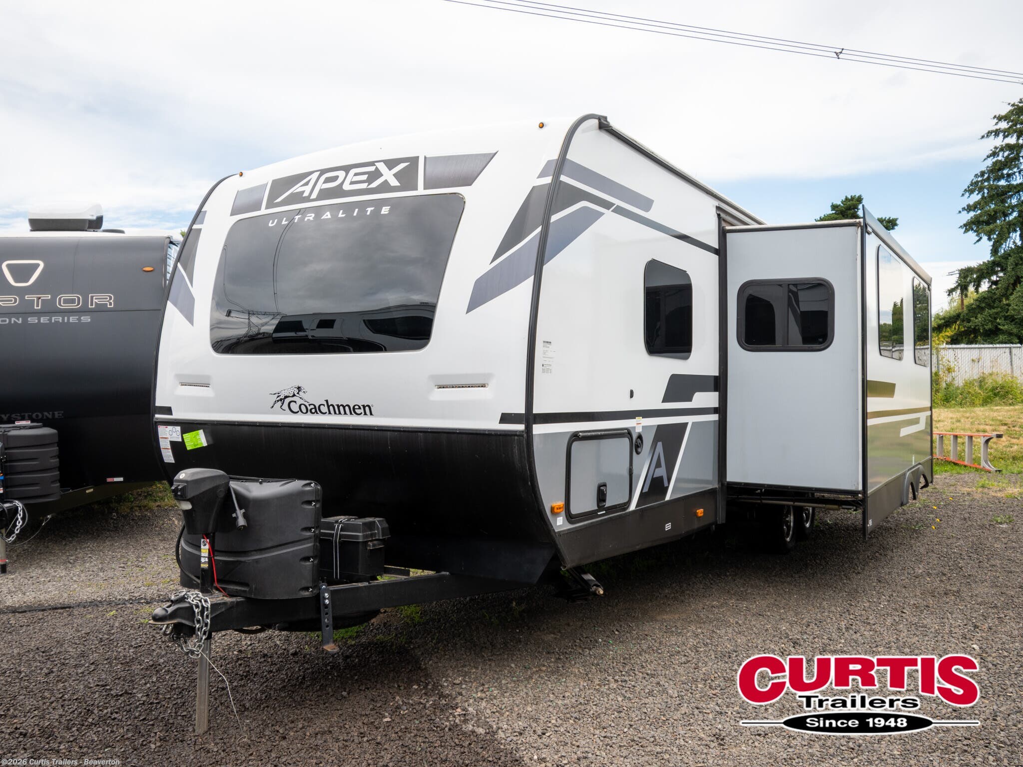 Used 2023 Coachmen Apex Ultra-Lite 284BHSS available in Beaverton, Oregon