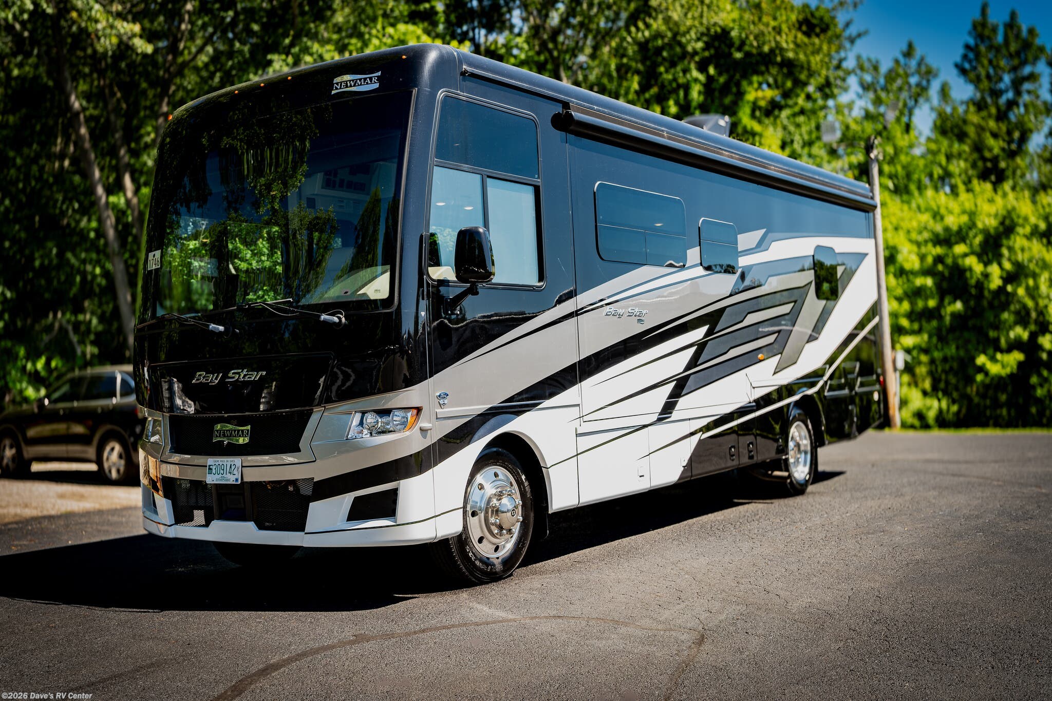 Used 2025 Newmar Bay Star 3014 available in Danbury, Connecticut