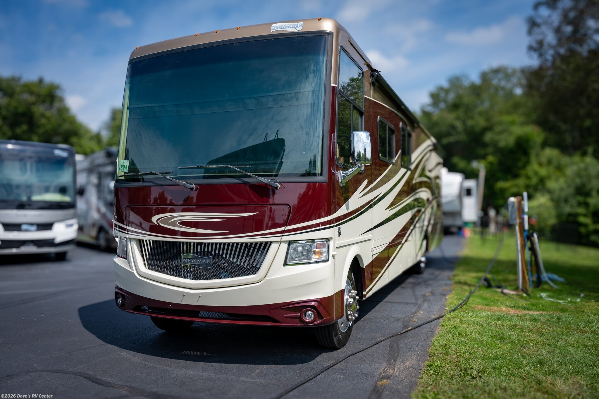 Used 2014  Newmar Canyon Star 3911 by Newmar from Dave's RV Center in Danbury, CT