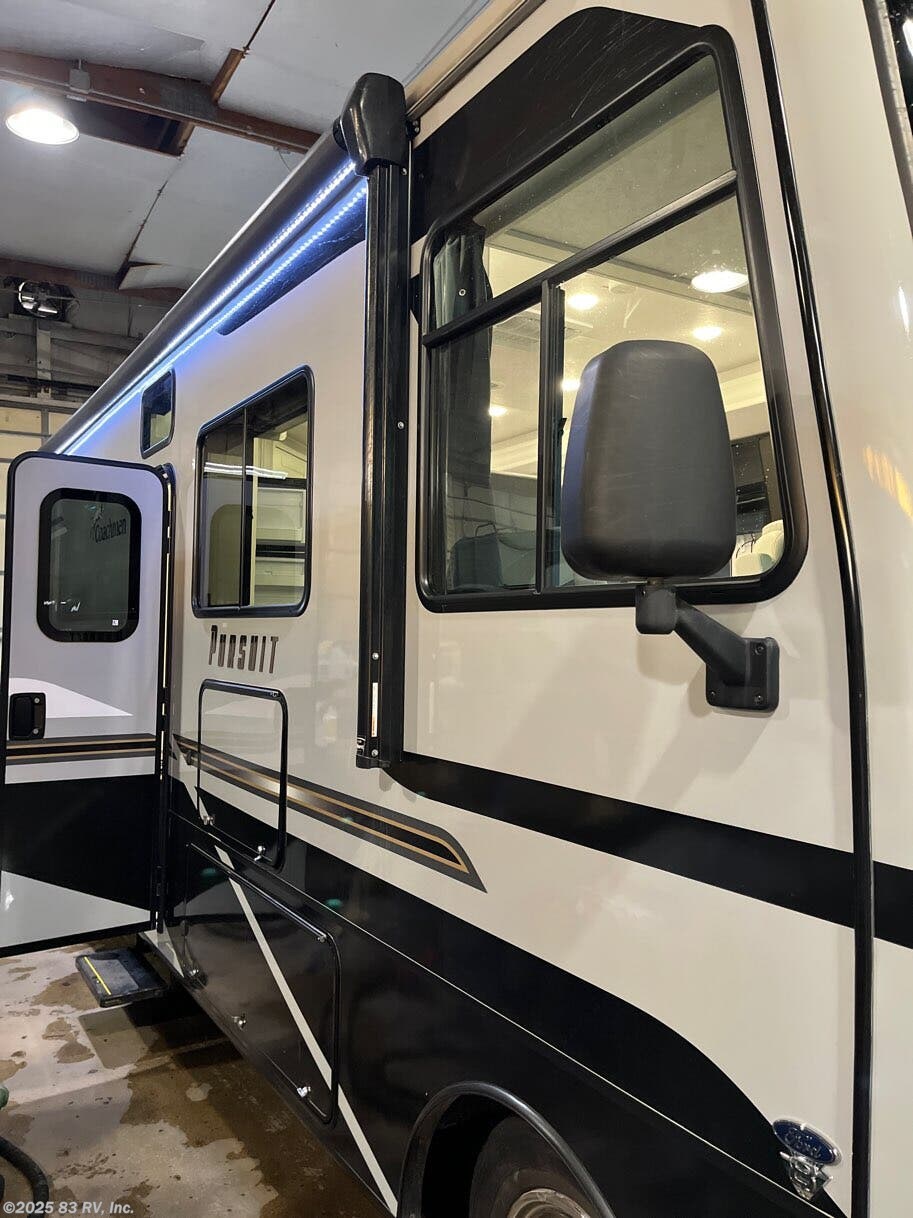 Used 2024 Coachmen Pursuit 31BH available in Long Grove, Illinois