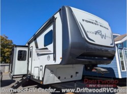 New 2025 Forest River Rockwood Signature R378BH available in Clermont, New Jersey