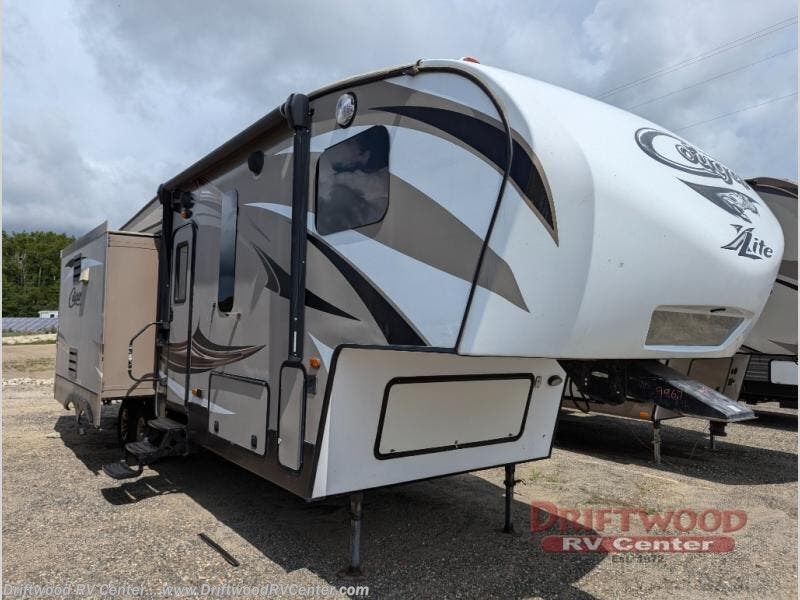 Used 2015 Keystone Cougar X-Lite 29RLI available in Clermont, New Jersey