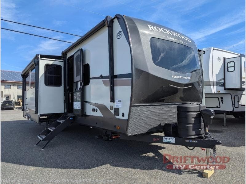 New 2026 Forest River Rockwood Signature 8336BH available in Clermont, New Jersey