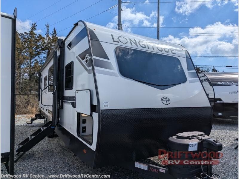 New 2026 East to West Longitude 285BH available in Clermont, New Jersey