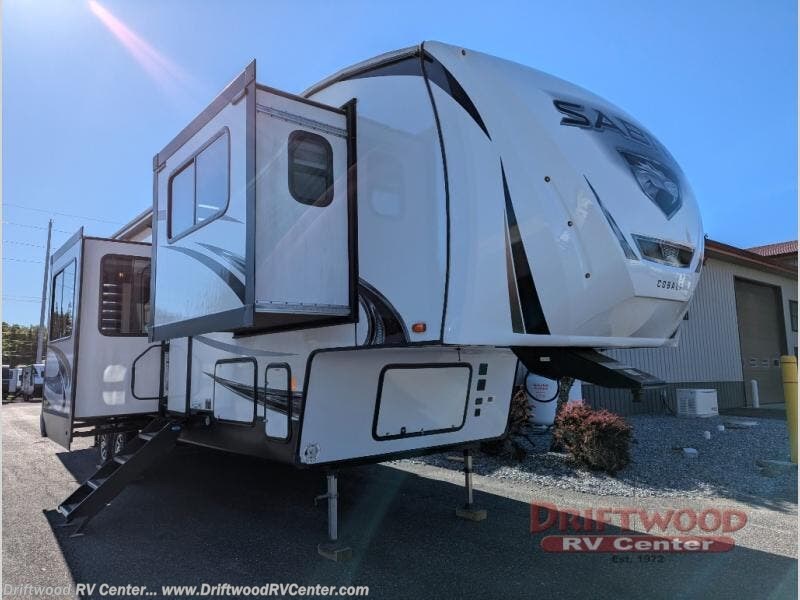 Used 2022 Forest River Sabre 37FLH available in Clermont, New Jersey